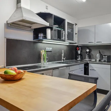 2 Bedroom Cozy In Zeulenroda-triebes Zadelsdorf